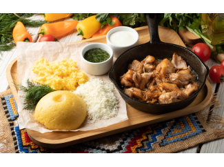 Мамалыга с куриной токаной