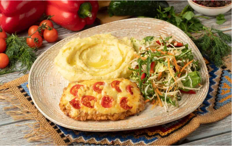 Запечённое мясо под сыром Запечённое мясо под сыром