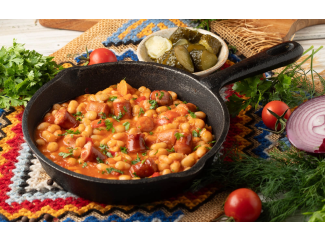 Фасоль с колбасками