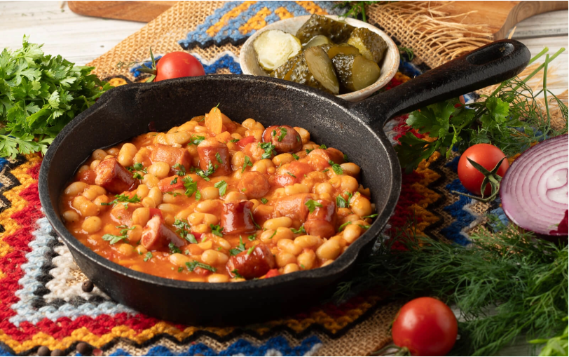 Фасоль с колбасками